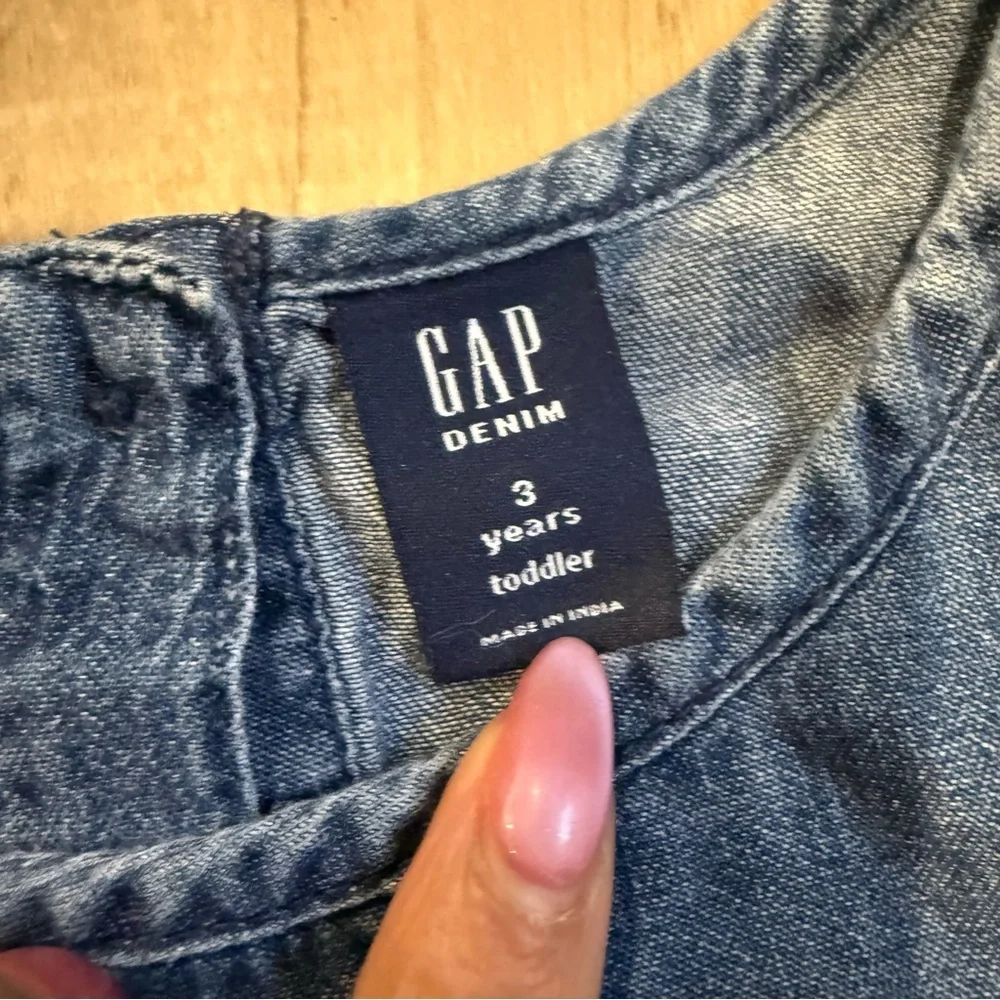 Gap Girls Denim Embroidered Dress size 3T
